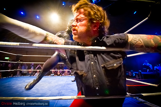 GBG Wrestling: Conny Mejsel vs Dr Sadism. Foto: Christer Hedberg | christerhedberg.se